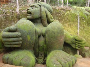 Jardim do Nêgo's Sculpture of Birth 