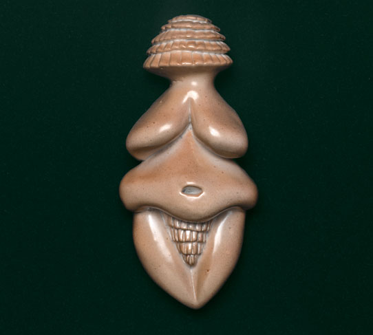 Visualizing Fertility and Birth in Judy Chicago's "Ceramic Goddess #3"